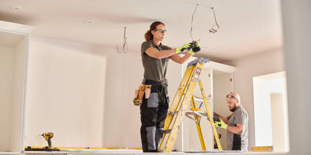 Best Licensed Electrician  in Oakville, CT
